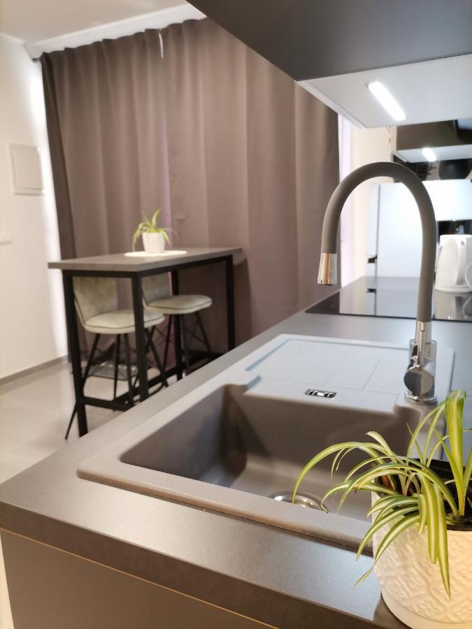 Cave With Free Parking Apartment Pula Bagian luar foto