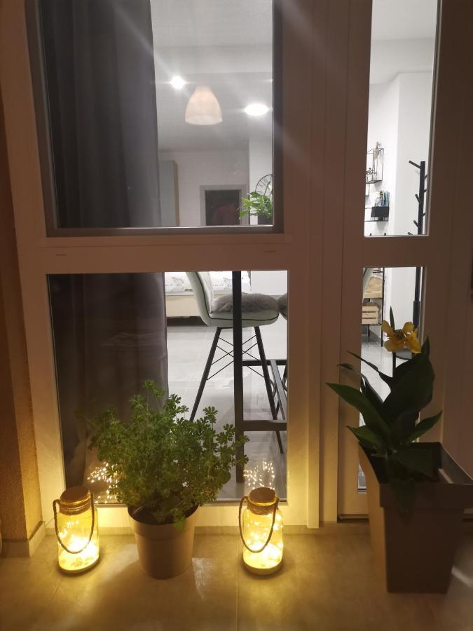 Cave With Free Parking Apartment Pula Bagian luar foto