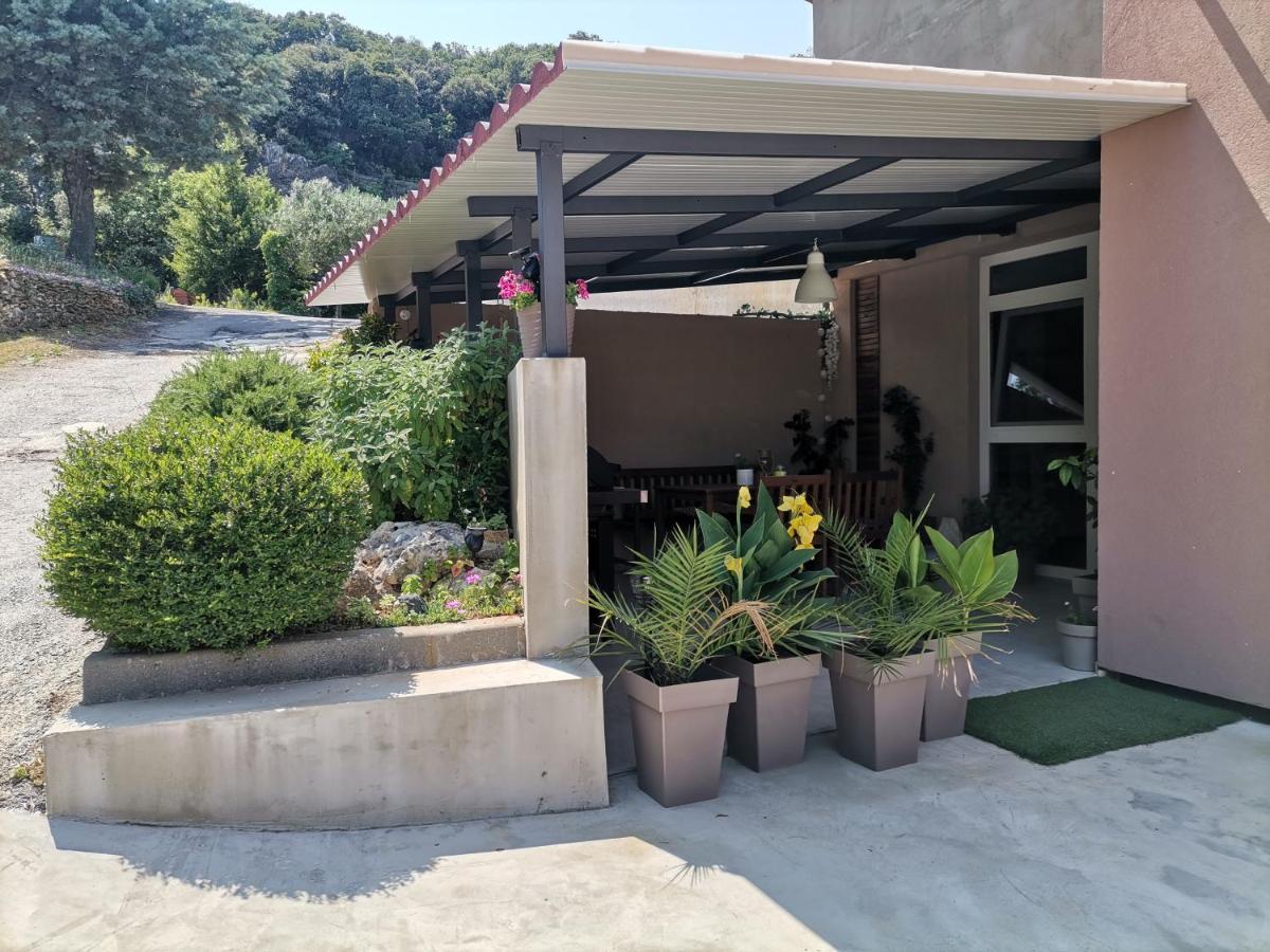 Cave With Free Parking Apartment Pula Bagian luar foto